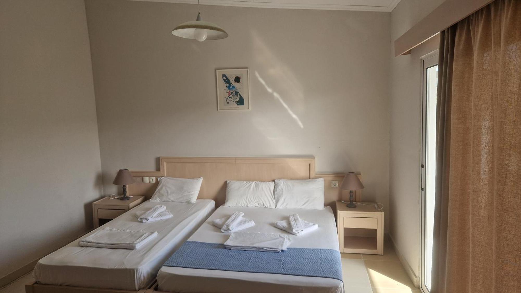 Regina Hotel Kíssamos Chambre photo