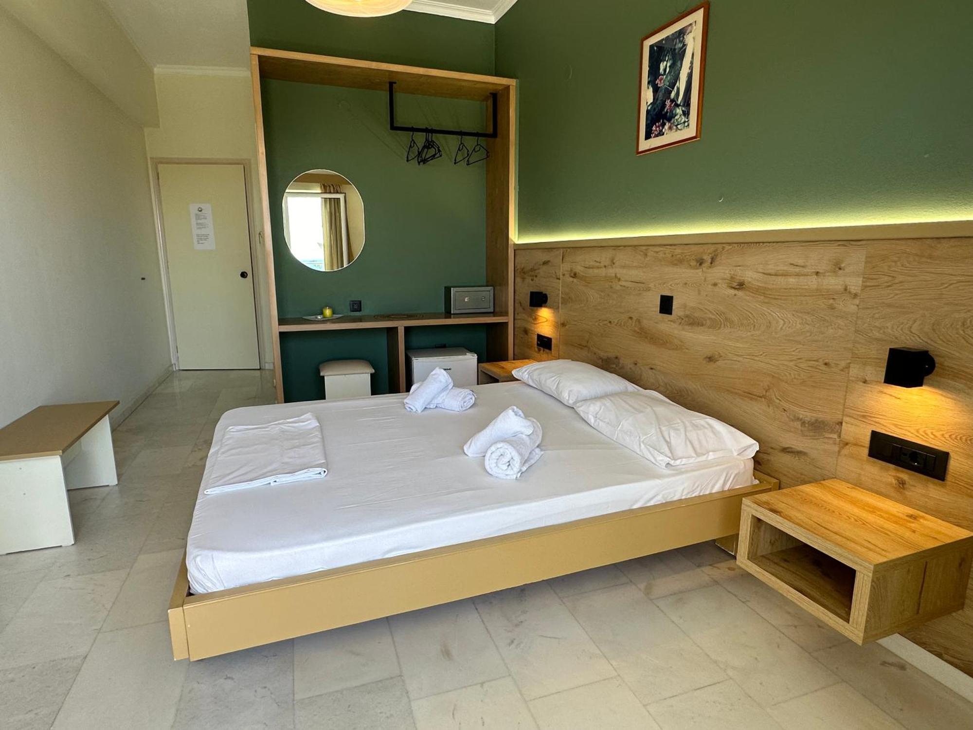 Regina Hotel Kíssamos Extérieur photo